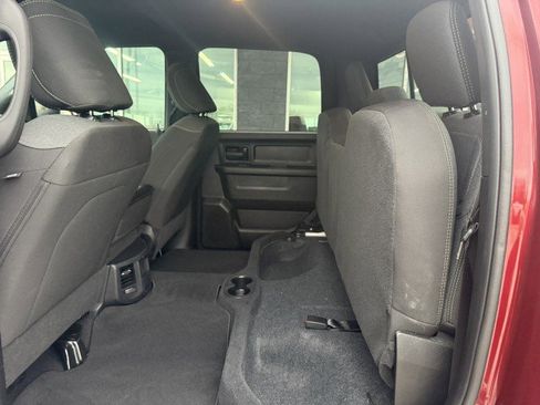 Used 2024 RAM 2500 Tradesman w/ Chrome Appearance Group image 25