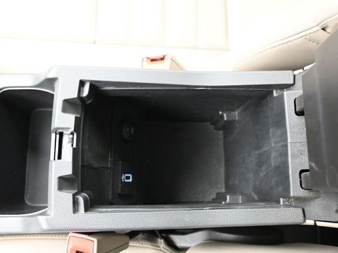 Used 2017 Ford Escape Titanium image 20