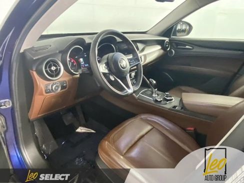 Used 2018 Alfa Romeo Stelvio Ti AWD/4WD image 9