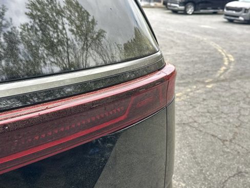 Certified 2024 Kia Carnival SX Prestige image 23