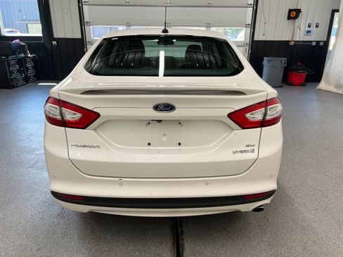 Used 2016 Ford Fusion SE FWD image 5