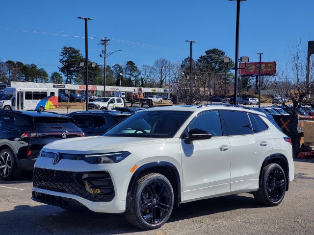 New 2026 Volkswagen Tiguan SE R-Line FWD image 31