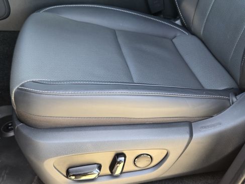Used 2024 Lexus GX 550 w/ Accessory Package (Z1) AWD/4WD image 23