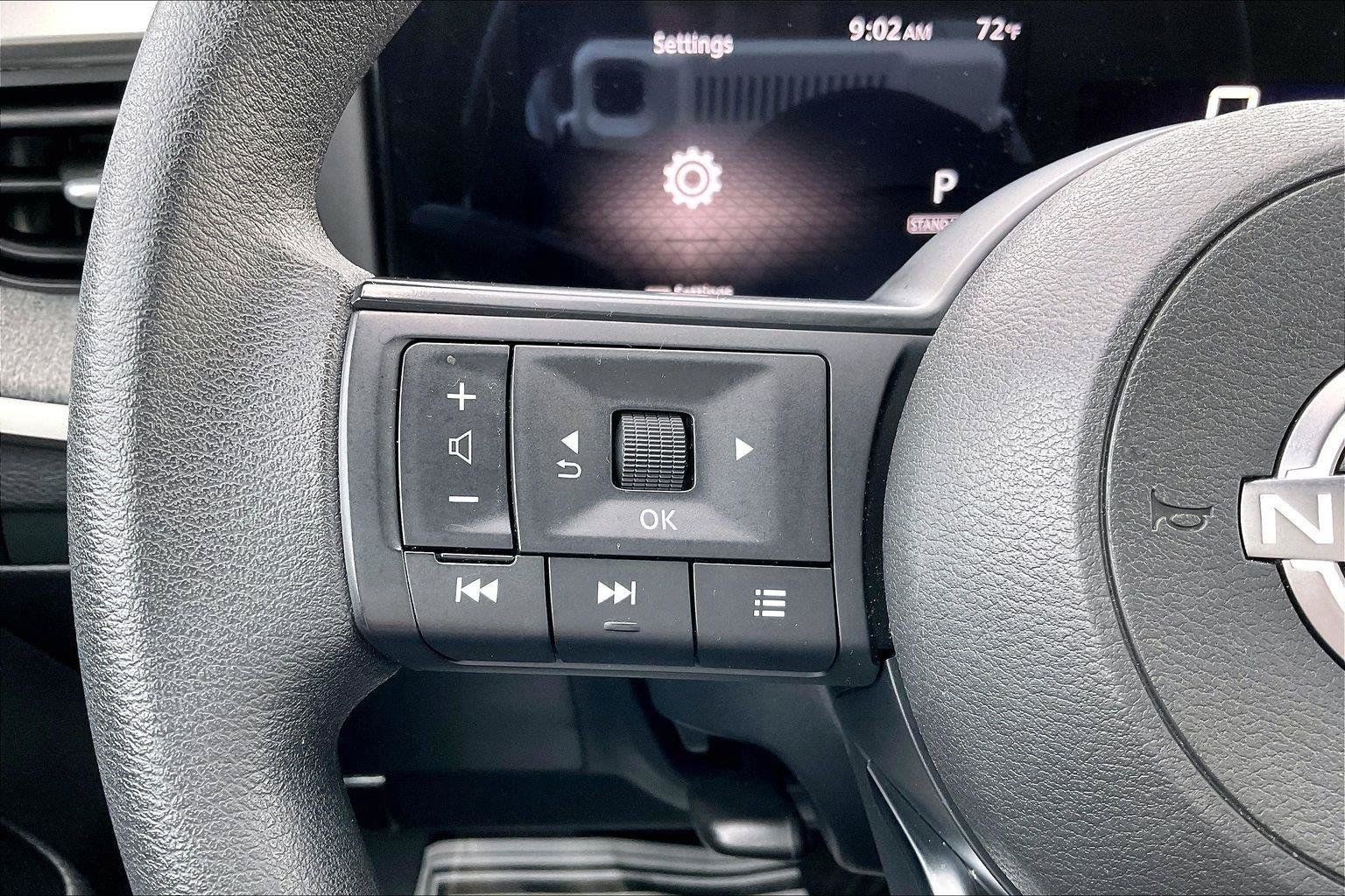 Certified 2025 Nissan Kicks SV AWD/4WD image 19
