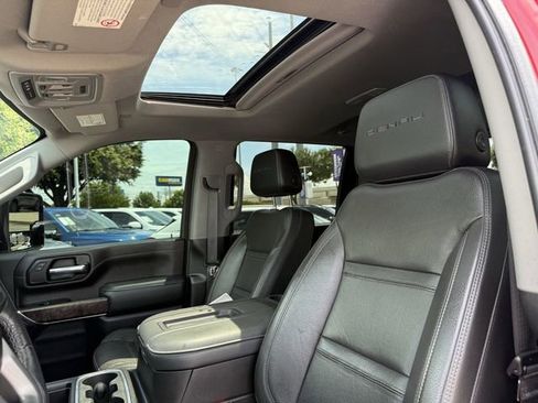 Used 2022 GMC Sierra 2500 Denali w/ Denali Ultimate Package AWD/4WD image 22