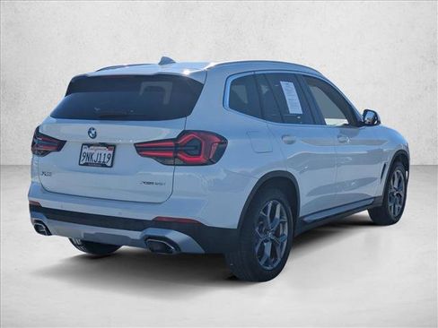 Used 2024 BMW X3 xDrive30i w/ Premium Package w/ZPA image 5