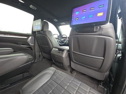 Used 2025 Cadillac Escalade Sport Platinum AWD/4WD image 15