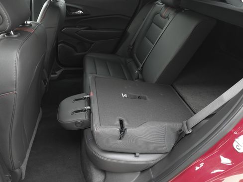 Used 2026 Chevrolet Trax RS w/ Driver Confidence Package image 21