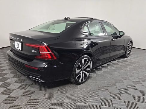 Used 2022 Volvo S60 B5 Momentum w/ Premium Package AWD/4WD image 8