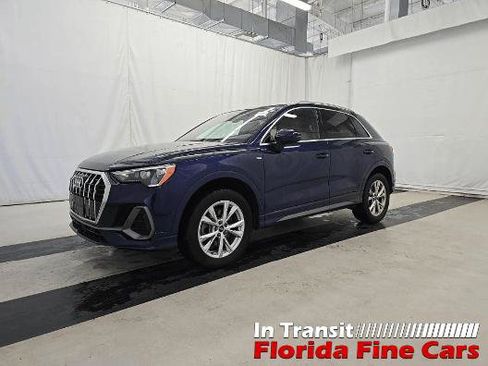 Used 2021 Audi Q3 2.0T Premium w/ Convenience Package AWD/4WD image 2