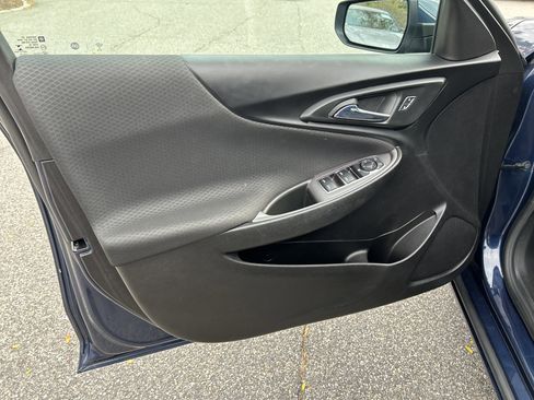 Used 2022 Chevrolet Malibu LT image 13