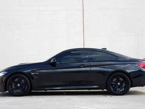 Used 2018 BMW M4 Coupe RWD image 9