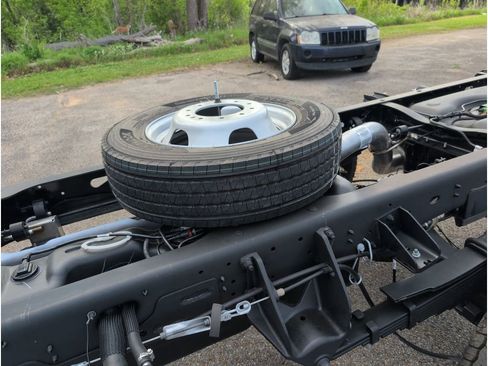 New 2026 RAM 5500 Tradesman image 37