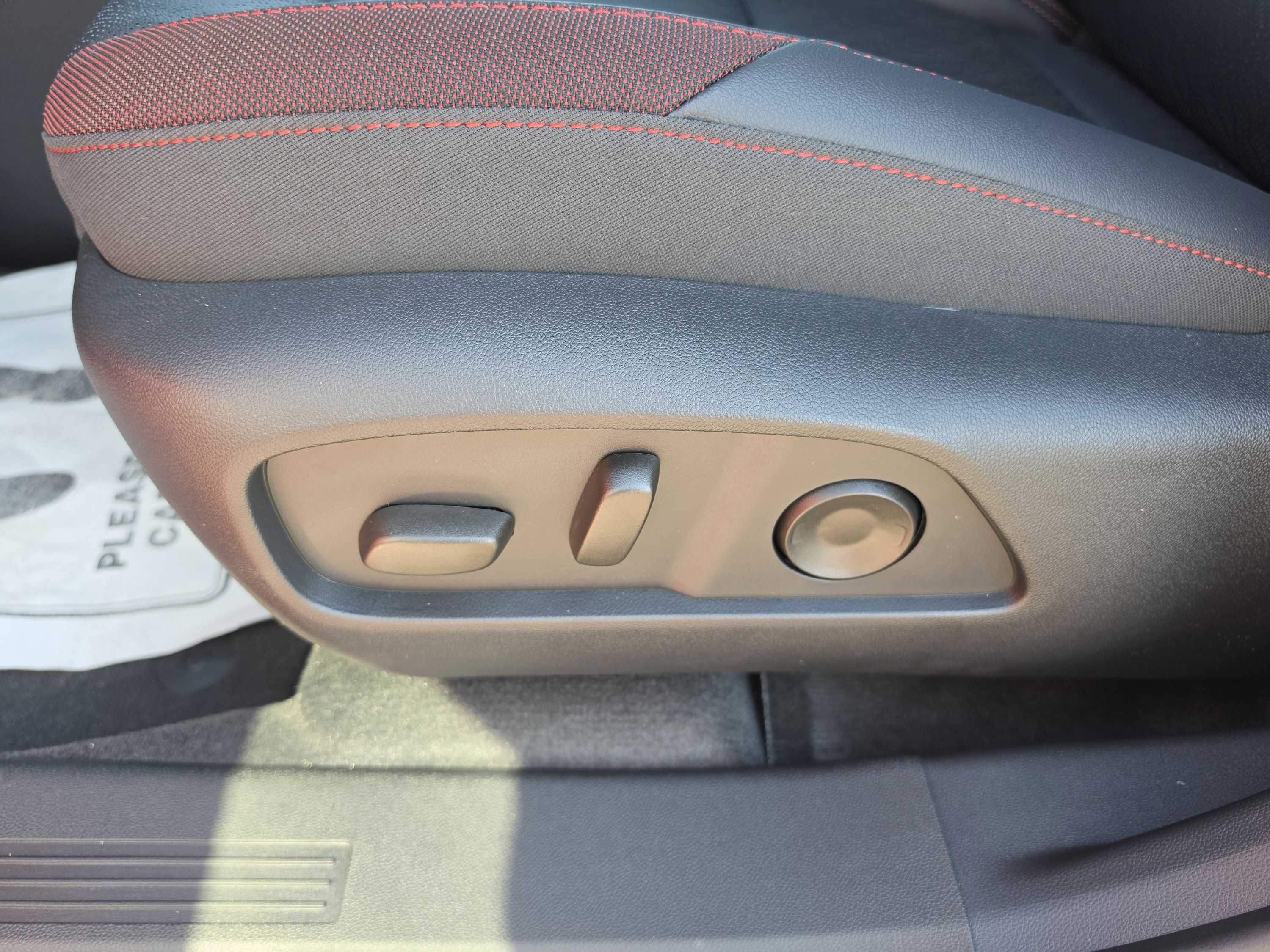 New 2027 Chevrolet Equinox RS w/ Convenience Package III FWD image 26