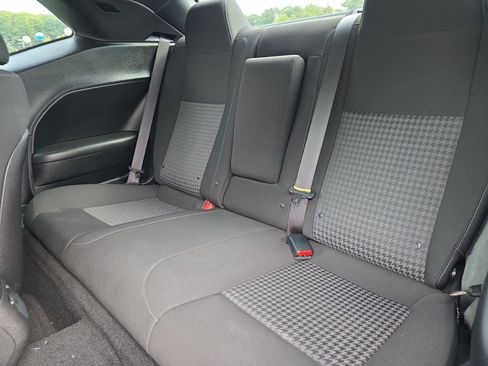 Used 2022 Dodge Challenger R/T Scat Pack RWD image 15