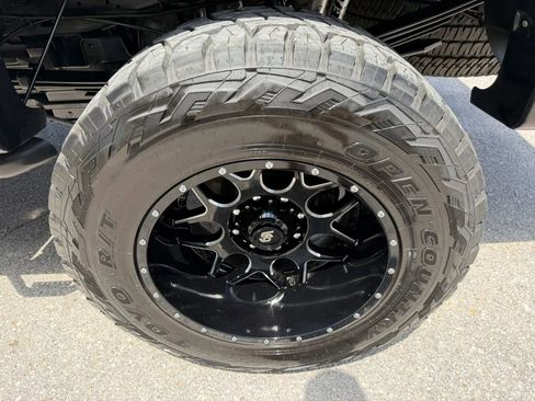 Used 2014 Ford F250 Lariat w/ Chrome Package AWD/4WD image 44