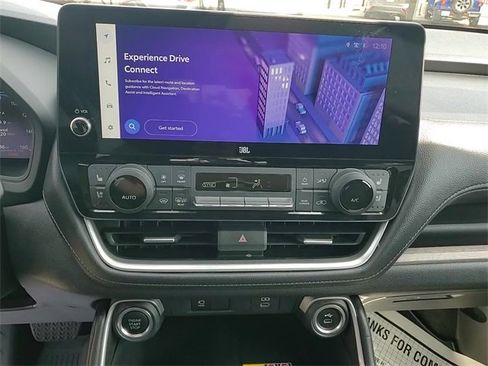 Used 2024 Toyota Grand Highlander Limited image 19