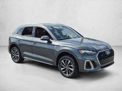 Used 2024 Audi Q5 2.0T Premium Plus w/ Premium Plus Package AWD/4WD image 3
