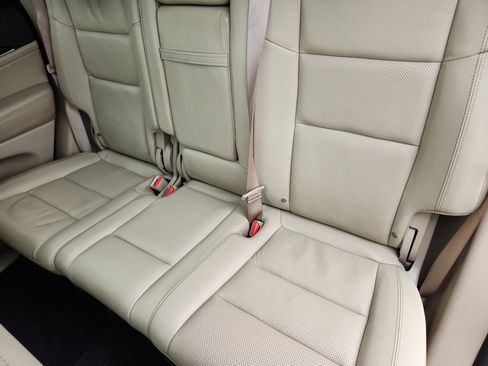 Used 2020 Jeep Grand Cherokee Limited w/ Luxury Group II image 26