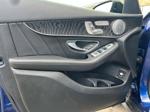 Used 2018 Mercedes-Benz GLC 300 4MATIC w/ AMG Line image 11