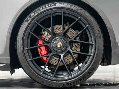 Used 2018 Porsche 911 Targa 4 GTS AWD/4WD image 11