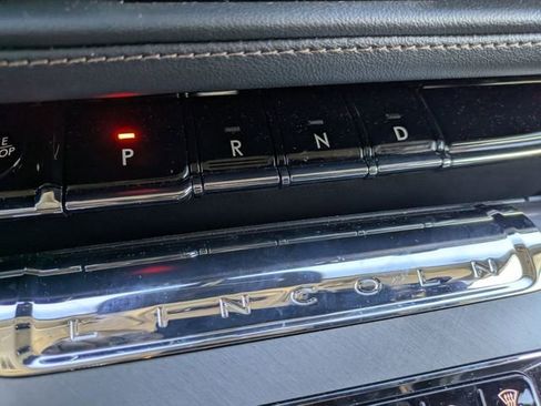 New 2025 Lincoln Aviator Premiere image 6