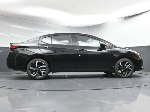 New 2025 Nissan Versa SR w/ Trunk Package FWD image 23