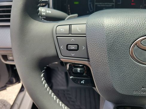 Used 2026 Toyota Camry SE FWD image 20