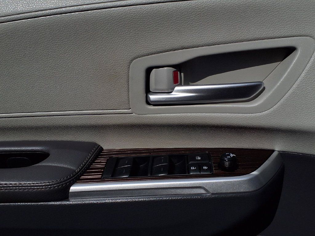 Certified 2024 Toyota Sienna XLE FWD image 20