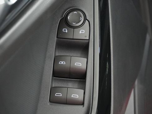 New 2026 Chevrolet Equinox LT w/ Midnight Edition FWD image 13