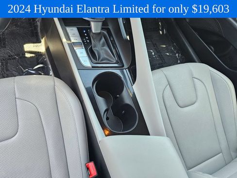 Used 2024 Hyundai Elantra Limited FWD image 27