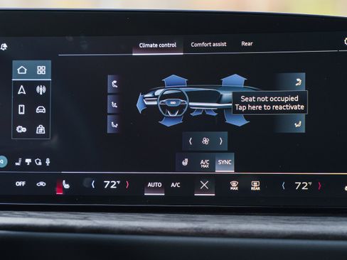 Certified 2025 Audi Q5 Premium w/ Convenience Package image 12