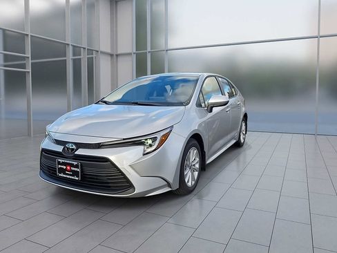 New 2026 Toyota Corolla LE image 4