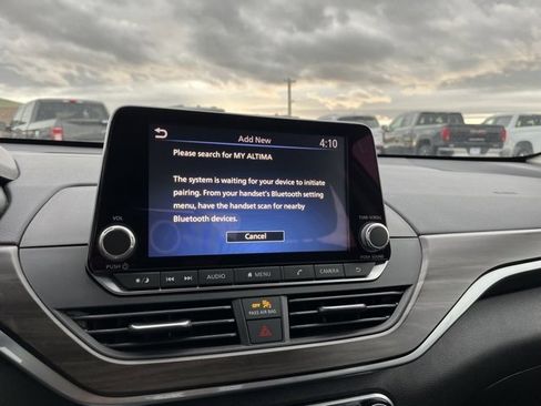 Used 2024 Nissan Altima 2.5 SV image 39