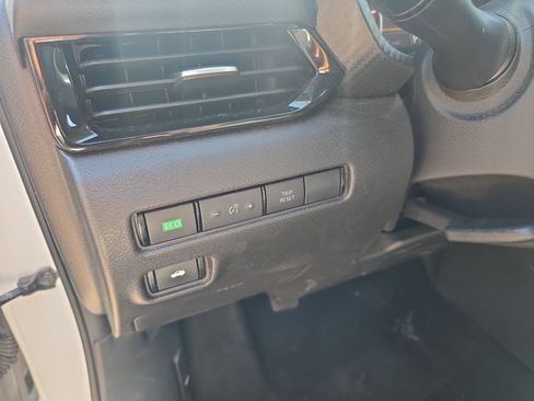 Used 2021 Nissan Sentra SV FWD image 15