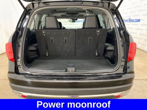 Used 2017 Honda Pilot Touring image 16