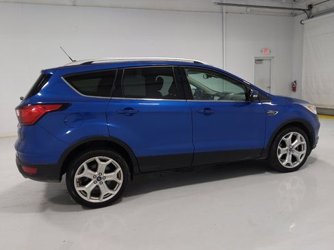 Used 2019 Ford Escape Titanium AWD/4WD image 10