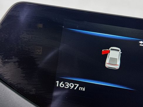 Used 2024 Toyota Prius XLE image 18