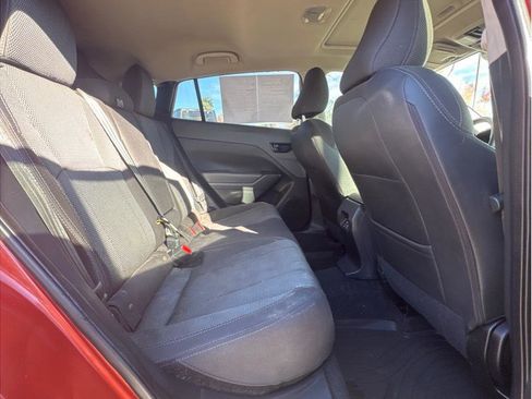 Used 2024 Subaru Crosstrek 2.0i Premium image 11