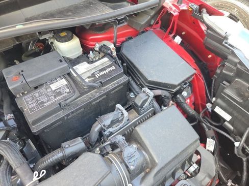 Used 2022 Toyota Corolla Cross L image 19