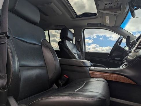 Used 2015 Chevrolet Suburban LTZ image 25
