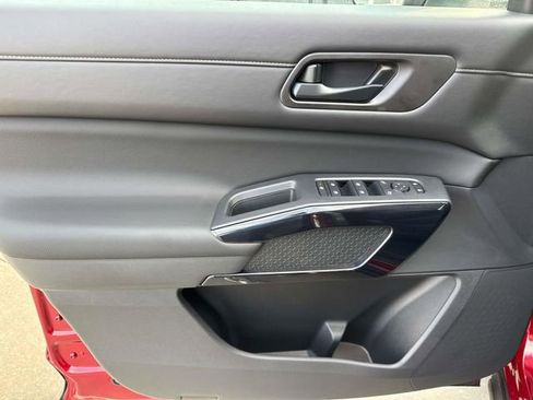 New 2026 Nissan Pathfinder SV image 22