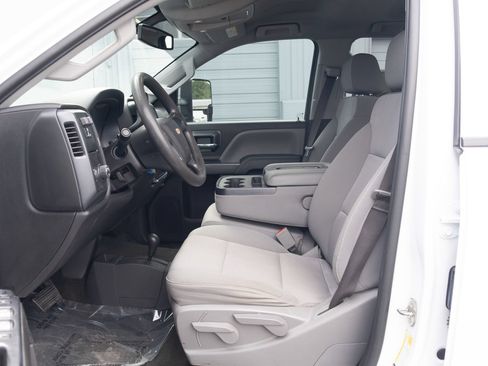 Used 2018 Chevrolet Silverado 3500 W/T w/ WT Convenience Package AWD/4WD image 10