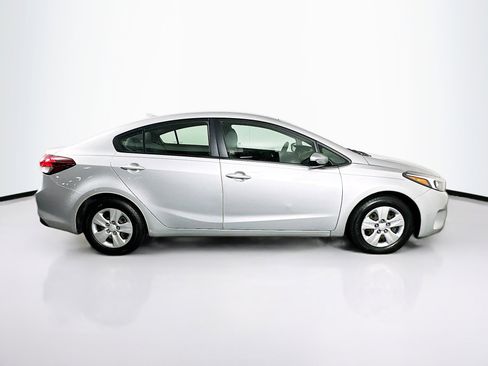 Used 2017 Kia Forte LX FWD image 10