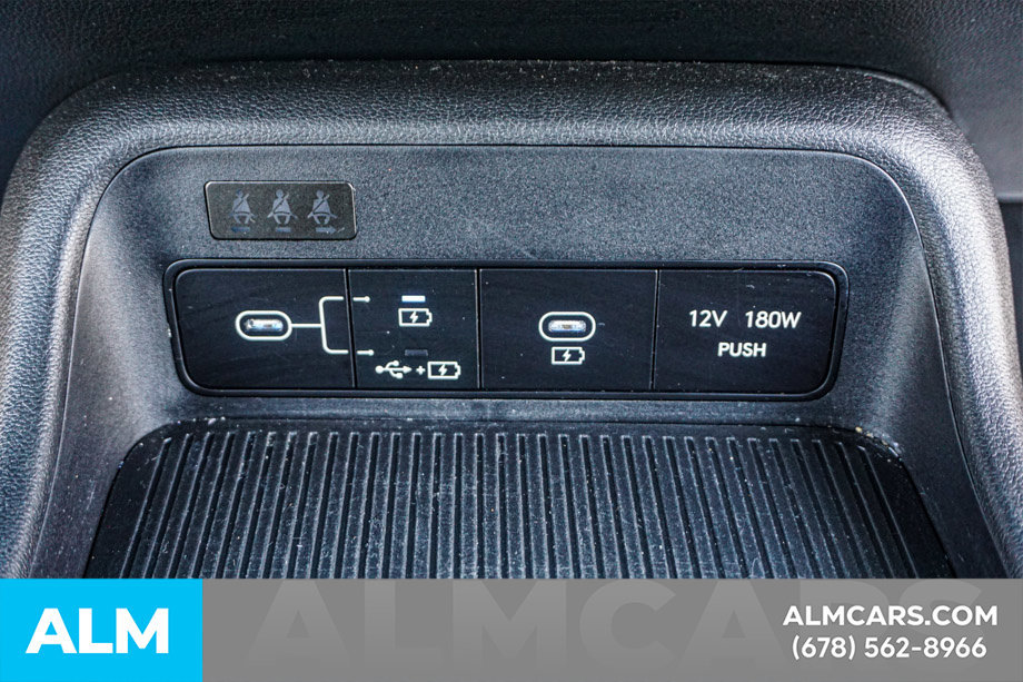 Used 2025 Hyundai Kona SEL FWD image 40