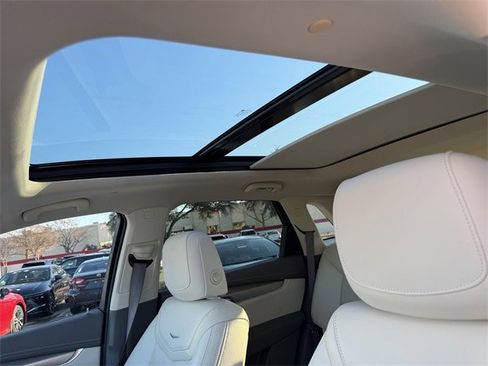 Used 2022 Cadillac XT5 Premium Luxury image 24