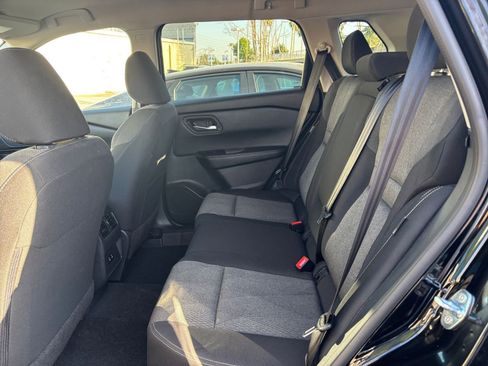 Used 2025 Nissan Rogue SV image 28