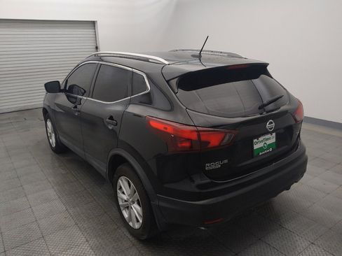 Used 2017 Nissan Rogue Sport SV FWD image 5