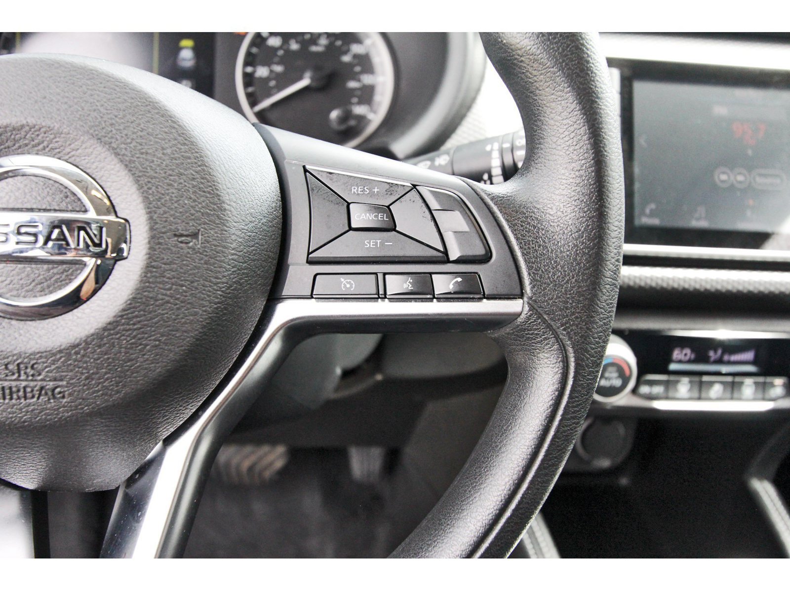 Used 2019 Nissan Kicks SV FWD image 20