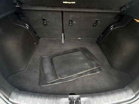 Used 2019 Nissan Kicks SV FWD image 33